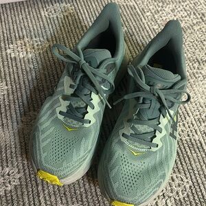 HOKA challenger sneaker size 9